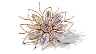 Yvel flower brooch