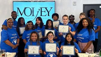 Moijey Fine Jewelry & Diamonds students